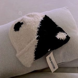 BNWT UO | Yin-Yang Knit Beanie in Black and White | Brand New